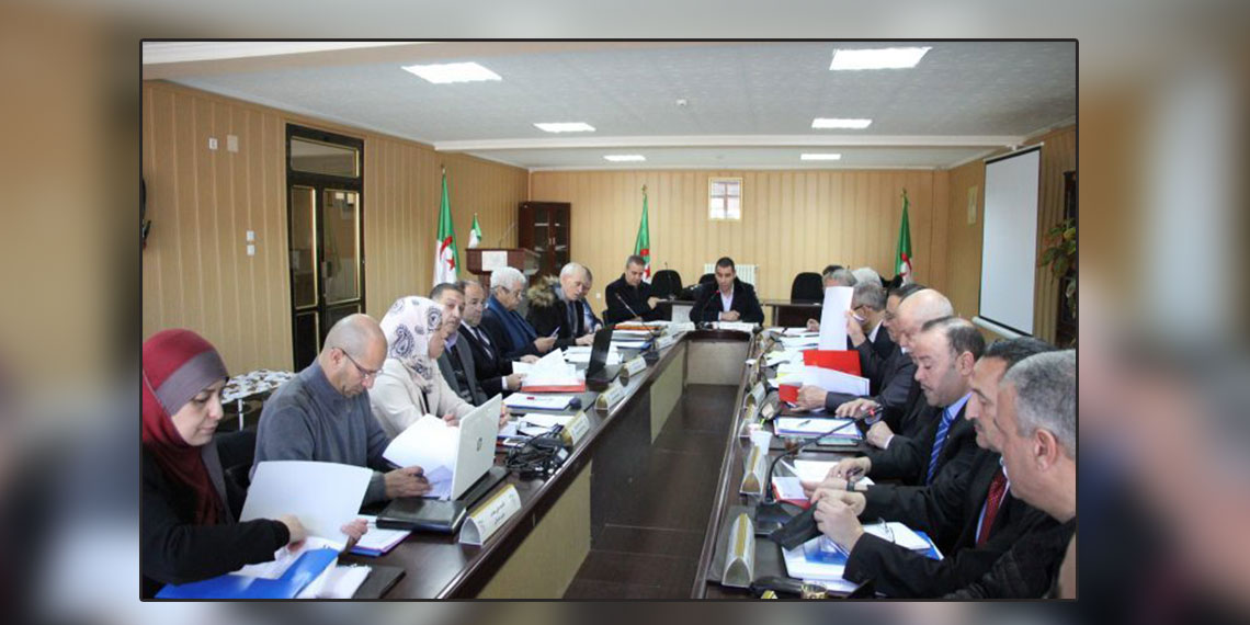 المكتب الفيدرالي للاتحادية الجزائرية في اجتماع