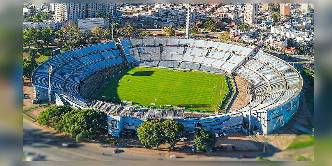 ملعب "سنتيناريو" الشهير في العاصمة الأوروجوائية