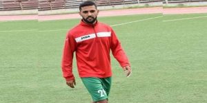 دوبال عبد المالك لاعب فريق أمل الفيروم