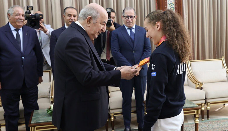 الرئيس تبون يستقبل البطلة العالمية كيليا نمور