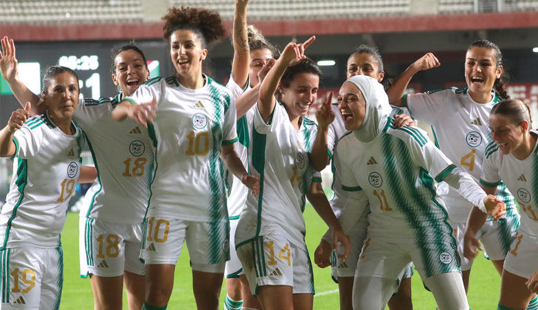 المنتخب الوطني الجزائري النسوي