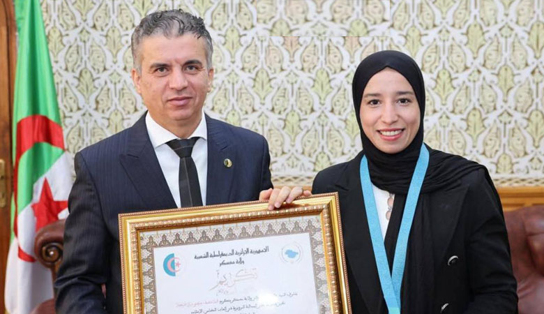 الوالي عايسي يكرم البطلة منصوري فتيحة