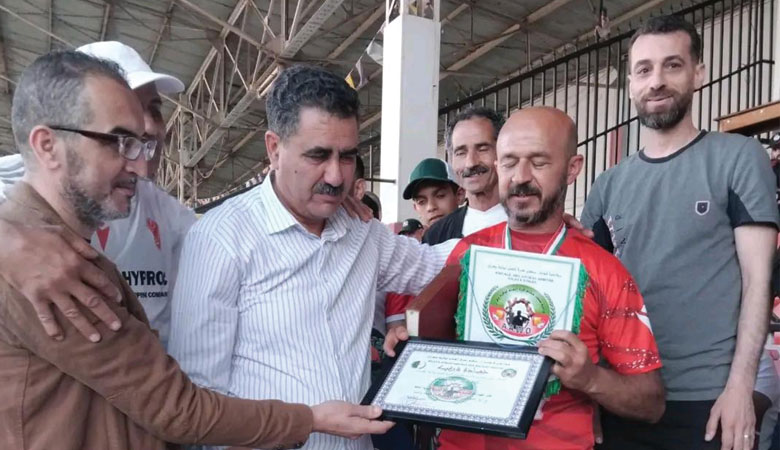 تكريم مميز للاعب الدولي السابق داود سفيان