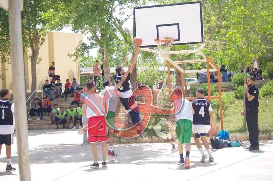 دورة للطلبة في كرة السلة