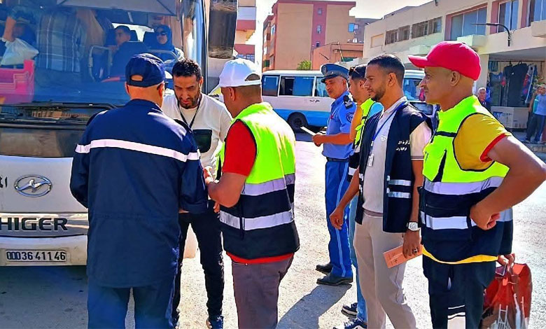 حملة تحسيسية بالمحطة البرية لحمام بوحجر