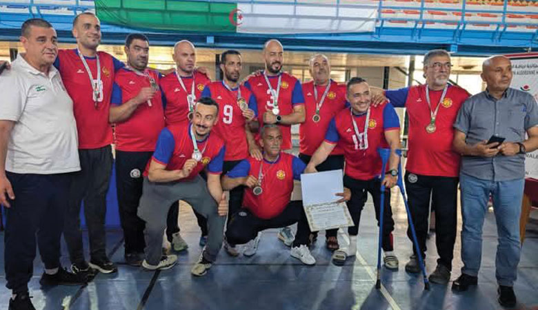 رجاء باتنة لكرة الطائرة جلوس