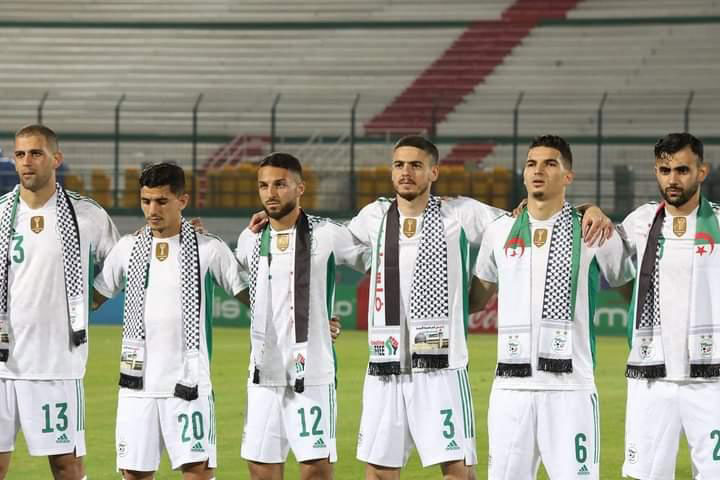 لاعبي المنتخب الجزائري