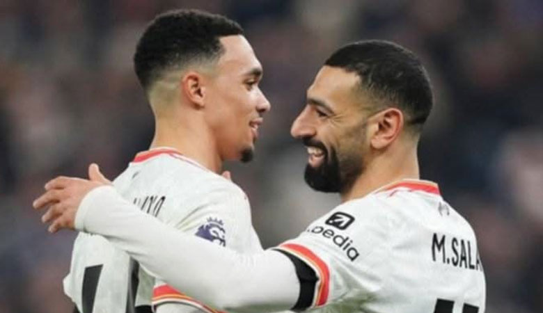 محمد صلاح و ألكسندر أرنولد